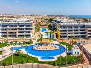 Flamenca village Swimming Pool views 2 bedroom ground floor with garden